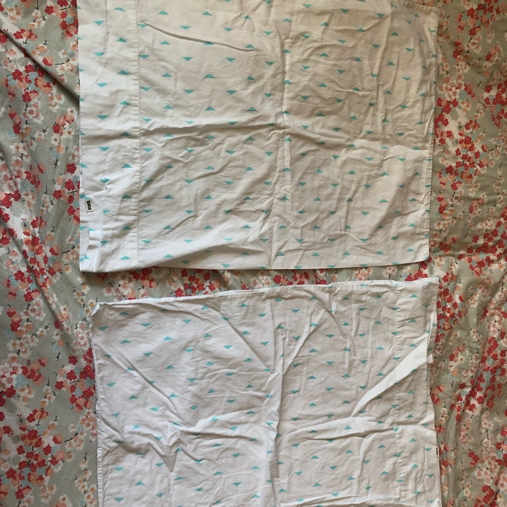 VS Pink (2) pillowcases blue rare discontinued white and blue